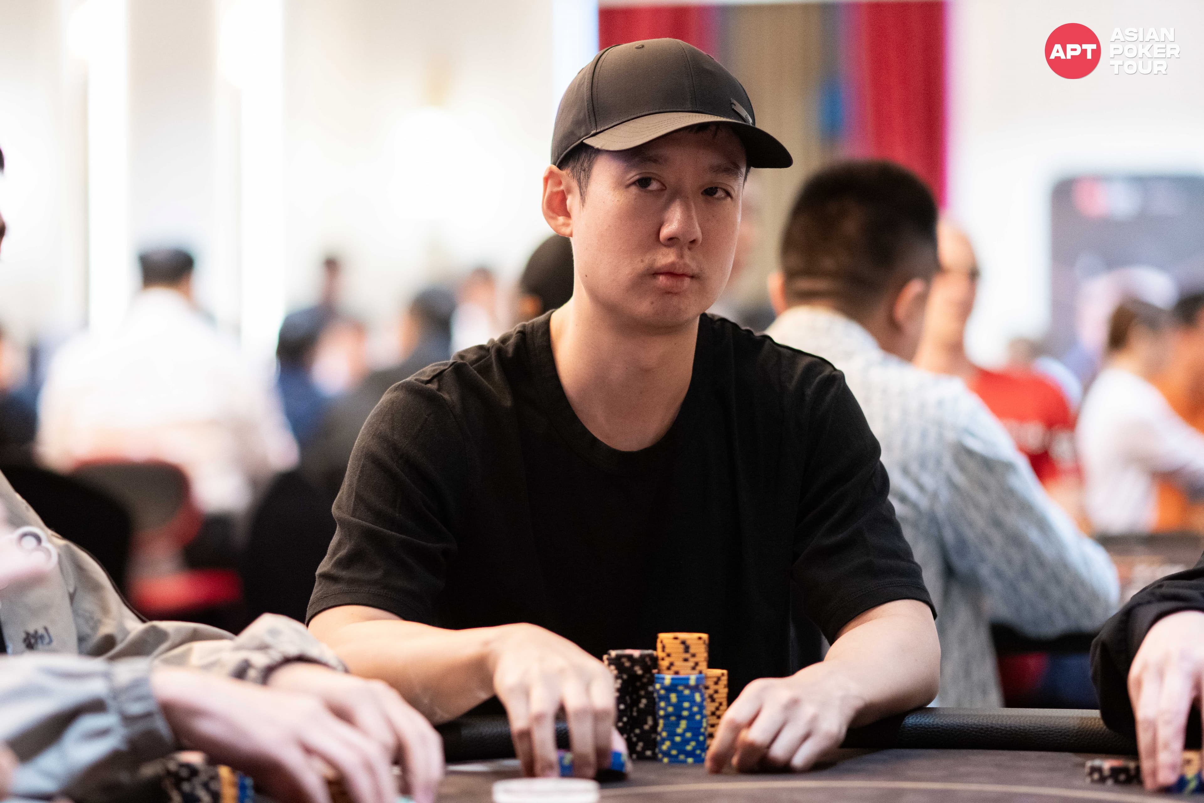 Australia's Aaron Lim Leads Day 2 of South Korea's Largest and Richest APT Main Event